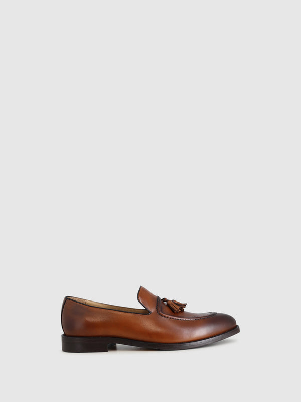 Loafers com Ponta Redonda em Camel